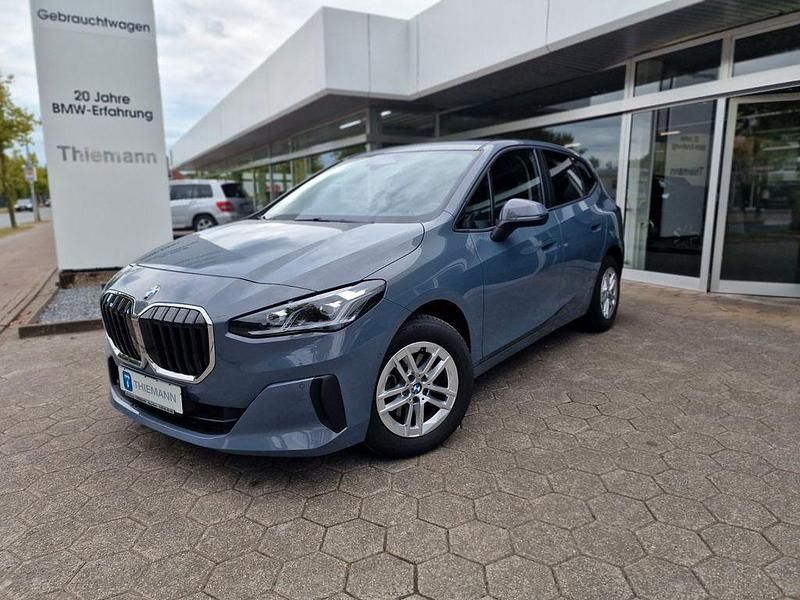 Grau Gebraucht 2024 BMW 218 Active Tourer Van / Kleinbus | 25.975 € (Superpreis) - Bild 1/4