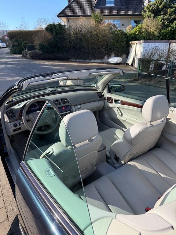 Gebraucht Mercedes CLK200 163 PS (119 kW) 2000 Schwarz Cabrio