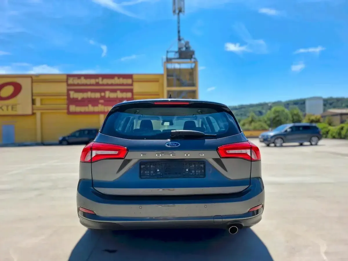 Gebraucht Ford Focus Cool & Connect 120 PS (88 kW) 2020 Grau Kombi
