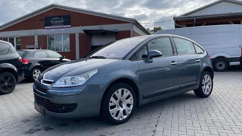 Grau Gebraucht 2006 Citroën C4 Limousine | 2.999 € (Fairer Preis) - Bild 1/4