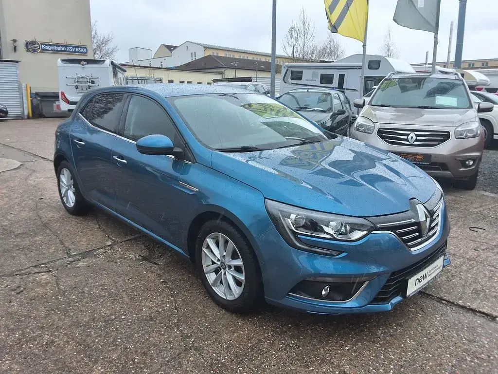 Używany Renault Mégane Intens 101 KM (74 kW) 2017 Niebieski Sedan/Limuzyna