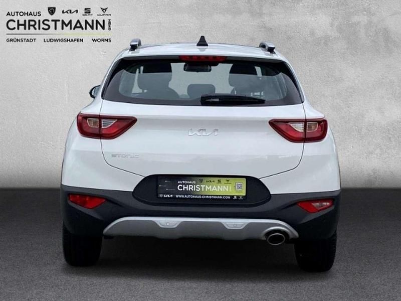Gebraucht Kia Stonic Vision 101 PS (74 kW) 2024 Clear white SUV
