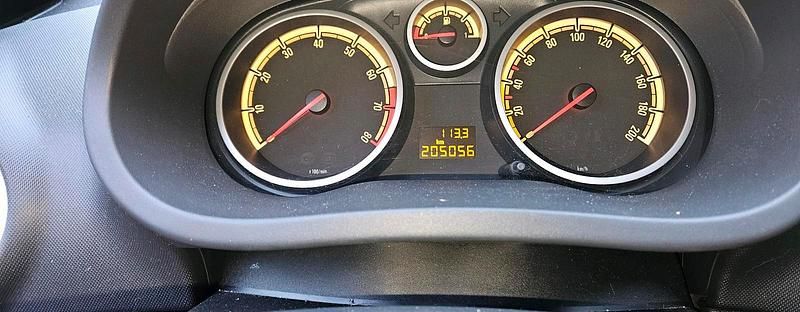 Gebraucht Opel Corsa 87 PS (63 kW) 2011 Weiß Kleinwagen