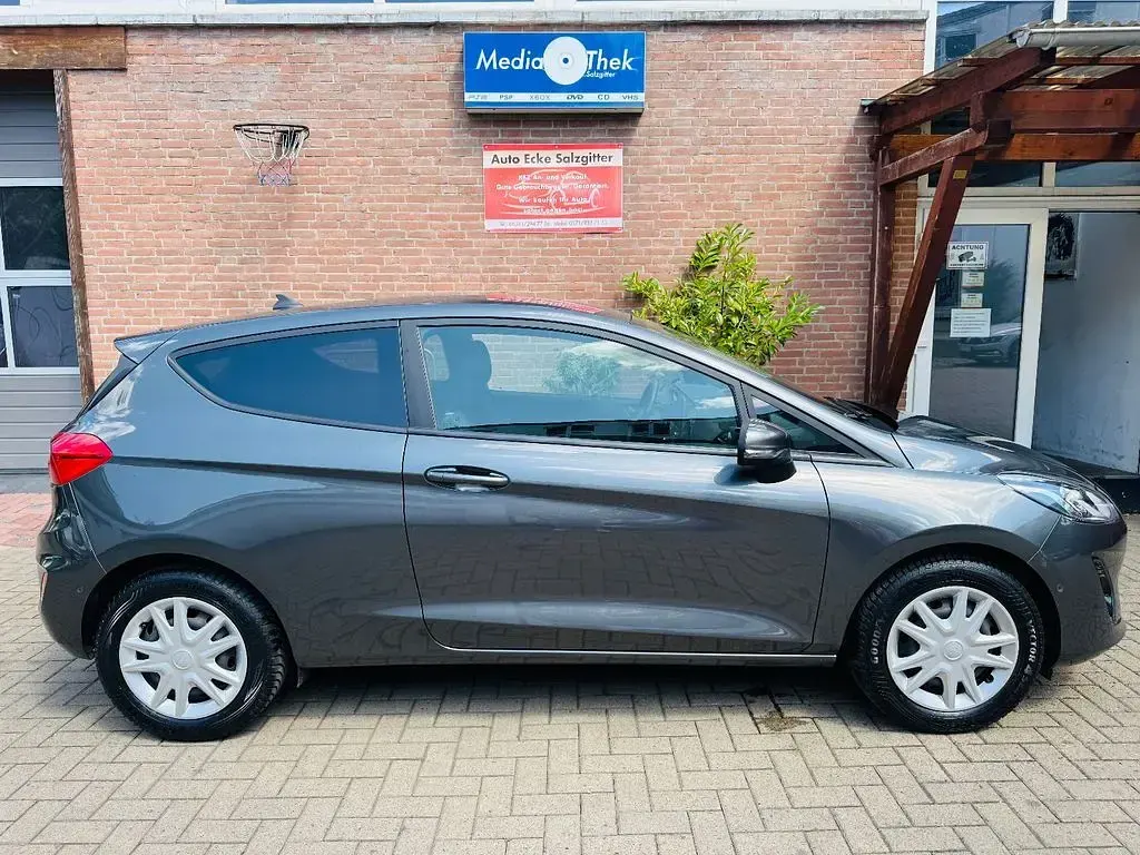 Gebraucht Ford Fiesta 75 PS (55 kW) 2021 Grau Kleinwagen
