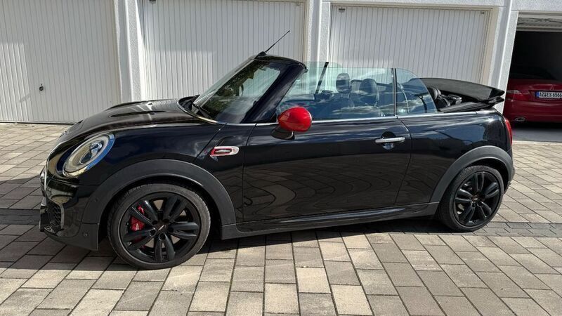 Schwarz Gebraucht 2016 Mini John Cooper Works Cabriolet Cabrio | 20.400 € (Fairer Preis) - Bild 1/4