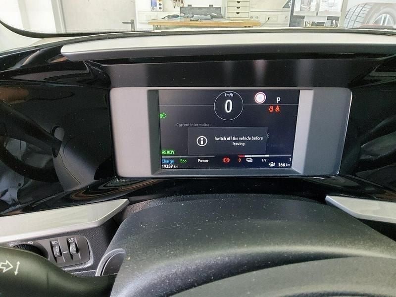 Gebraucht Opel Mokka-e Elegance 100 kW (136 PS) 2022 Matcha green/ikone gruen SUV