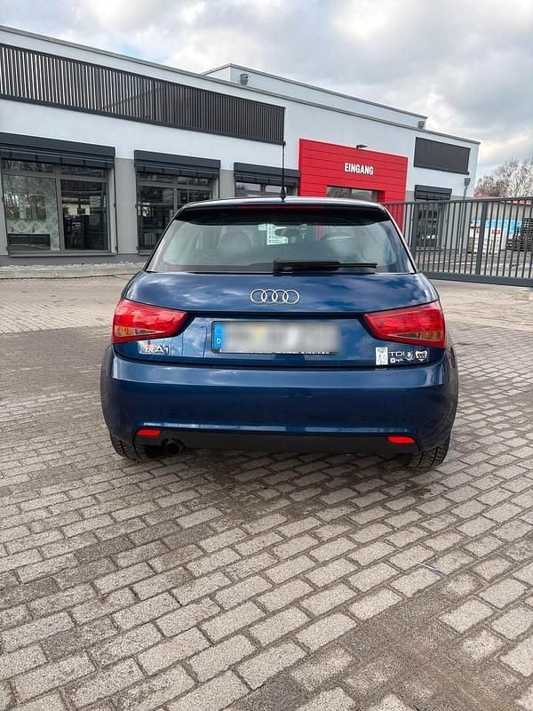 Gebraucht Audi A1 105 PS (77 kW) 2010 Blau Kleinwagen