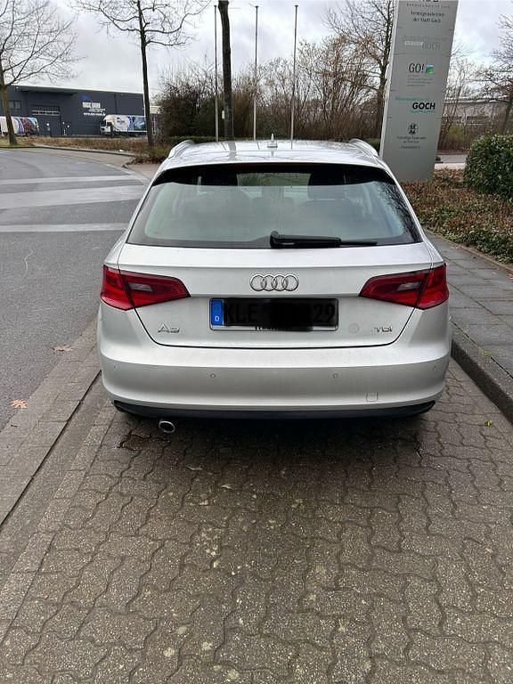 Gebraucht Audi A3 Ambiente 105 PS (77 kW) 2013 Limousine