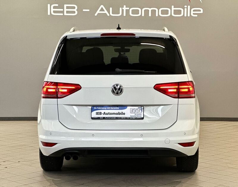 Gebraucht VW Touran Allstar 150 PS (110 kW) 2016 Weiß Van / Kleinbus