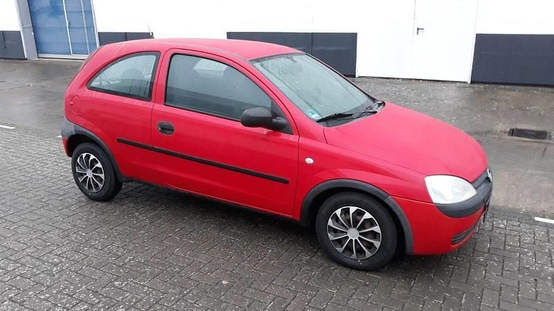 Gebraucht Opel Corsa 58 PS (42 kW) 2001 Rot Limousine