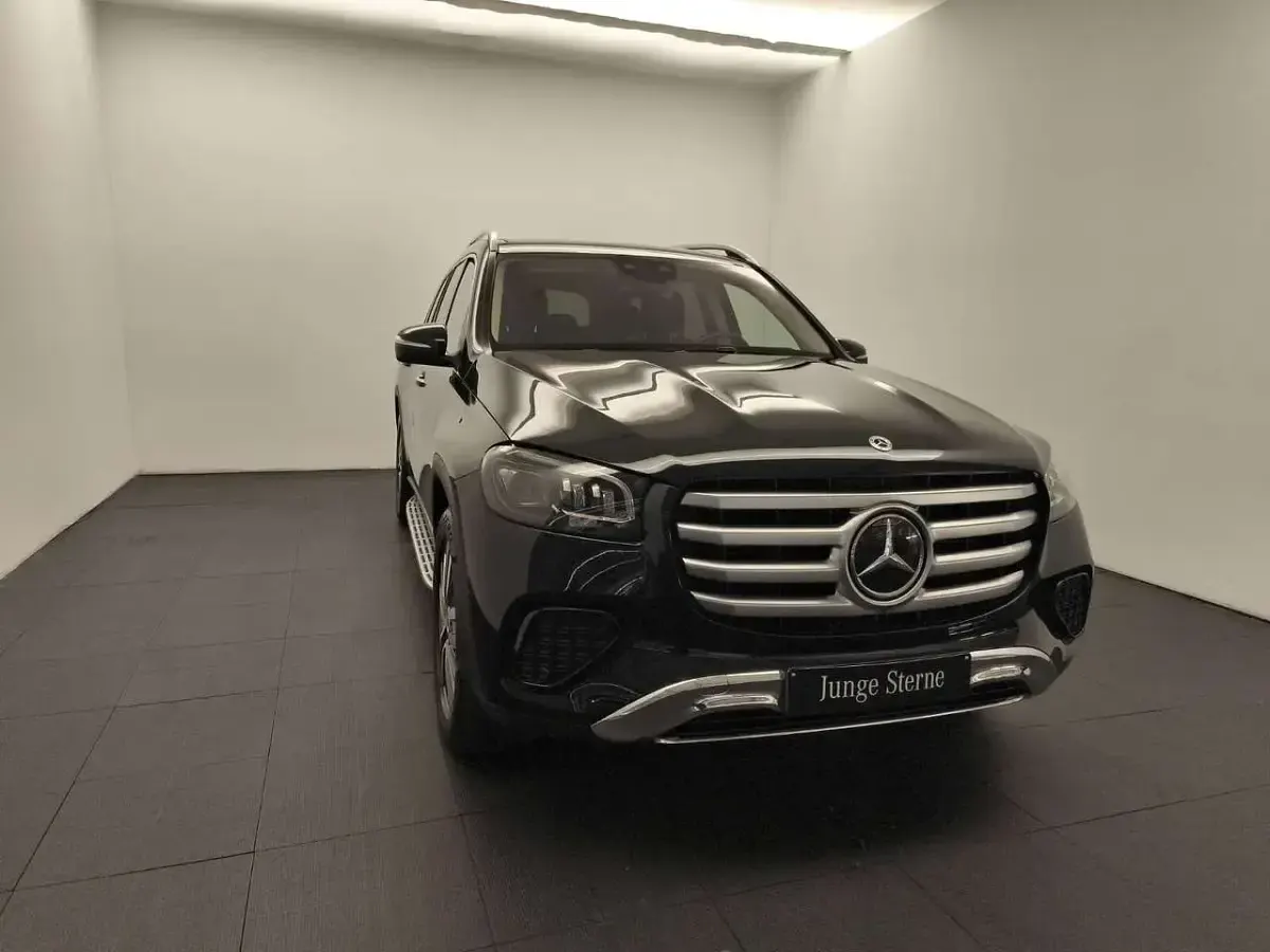 Gebraucht Mercedes GLS450 Advanced Plus 381 PS (280 kW) 2024 Metalliclack smaragdgrün SUV