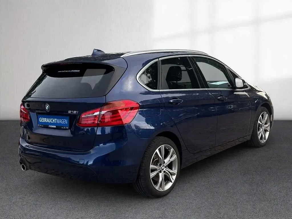 Gebraucht BMW 218 Active Tourer Sport Line 140 PS (102 kW) 2021 Blau Van / Kleinbus