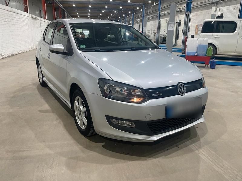 Second-hand VW Polo 75 CP (55 kW) 2012 Argintiu Hatchback