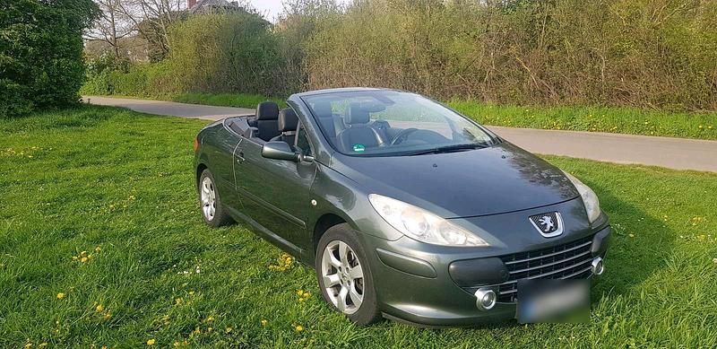 Gebraucht Peugeot 307 CC 136 PS (100 kW) 2008 Grün Cabrio