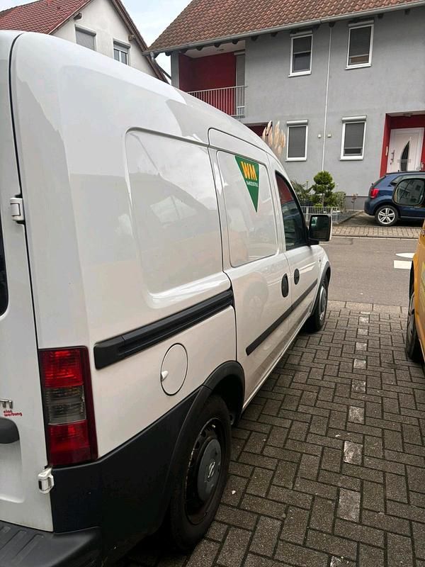 Usata Opel Combo 2010 Bianco Monovolume