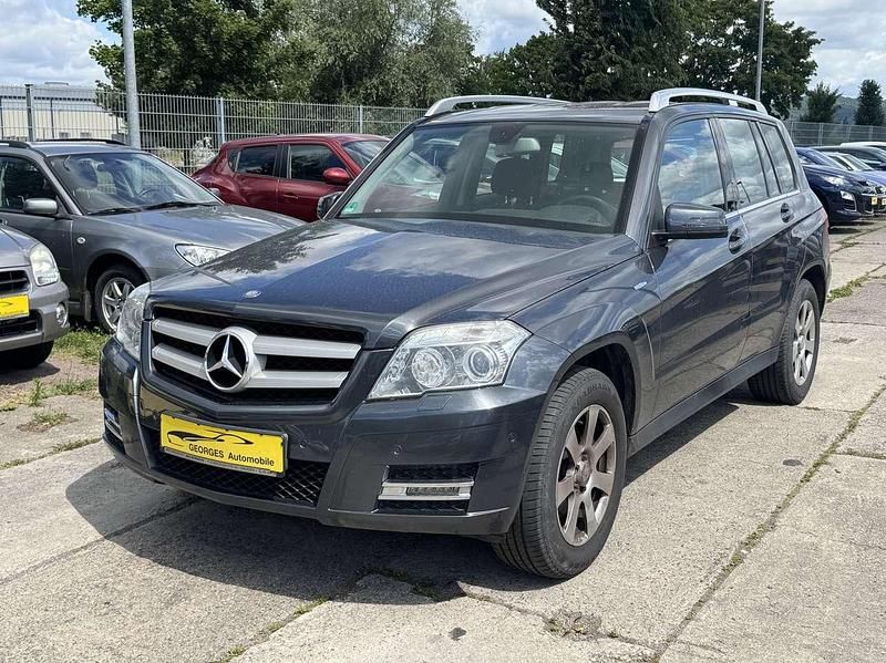 Grau Gebraucht 2011 Mercedes GLK220 SUV | 4.490 € - Bild 1/4