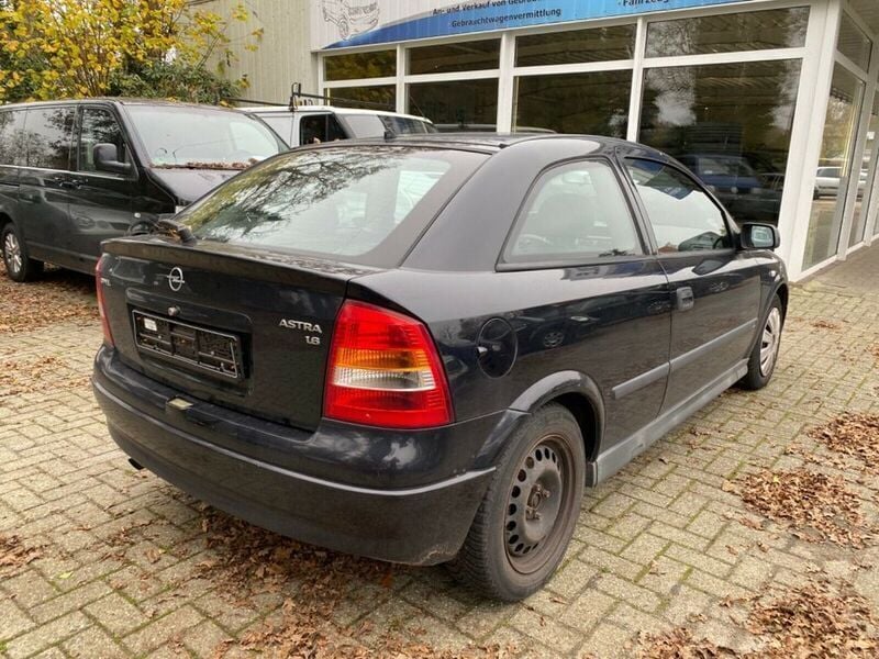 Gebraucht Opel Astra Selection 101 PS (74 kW) 2002 Schwarz Limousine