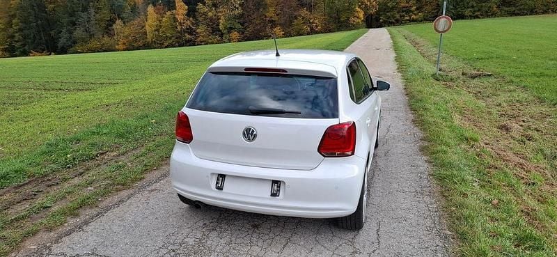 Gebraucht VW Polo Highline 86 PS (63 kW) 2009 Weiß Kleinwagen