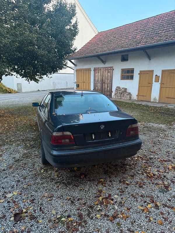 Gebraucht 2001 BMW 530 Limousine | 4.950 € (Guter Preis) - Bild 1/4