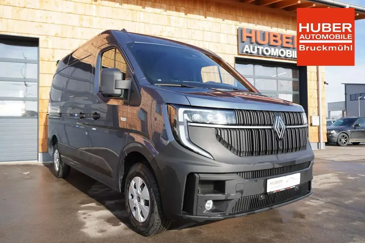 Nowe Renault Master 170 KM (125 kW) 2026 Niebieski Van