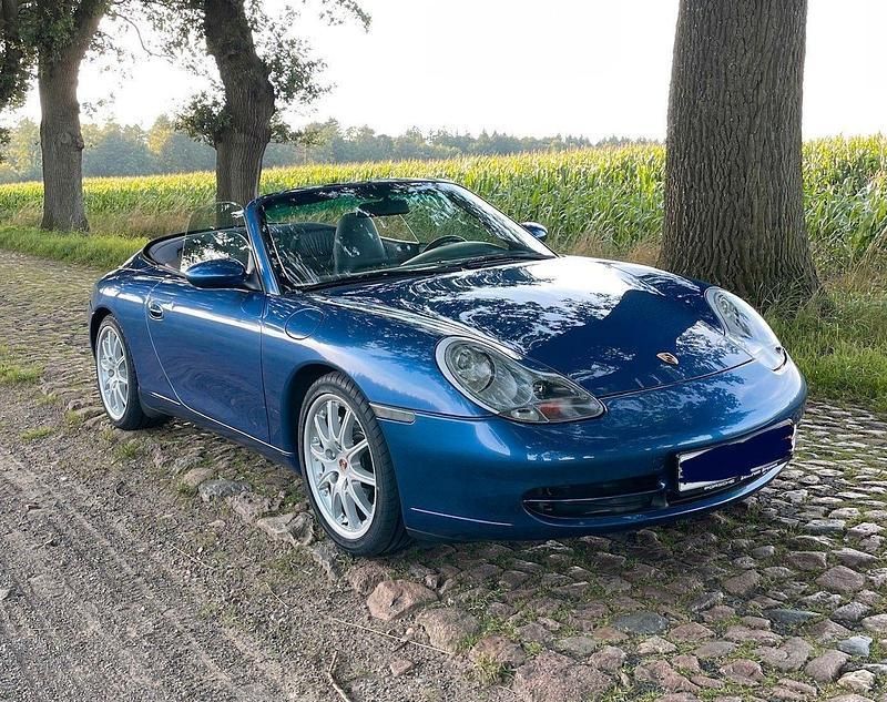 Blau Gebraucht 1999 Porsche 911 Carrera 4 Cabriolet Cabrio | 41.900 € (Teuer) - Bild 1/4