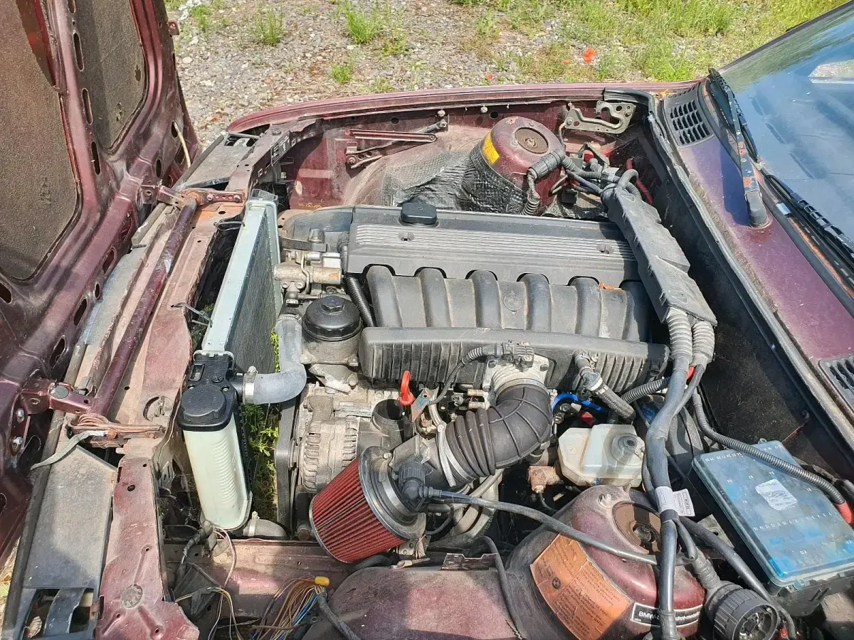 Gebraucht BMW 323 170 PS (125 kW) 1989 Rot Coupé