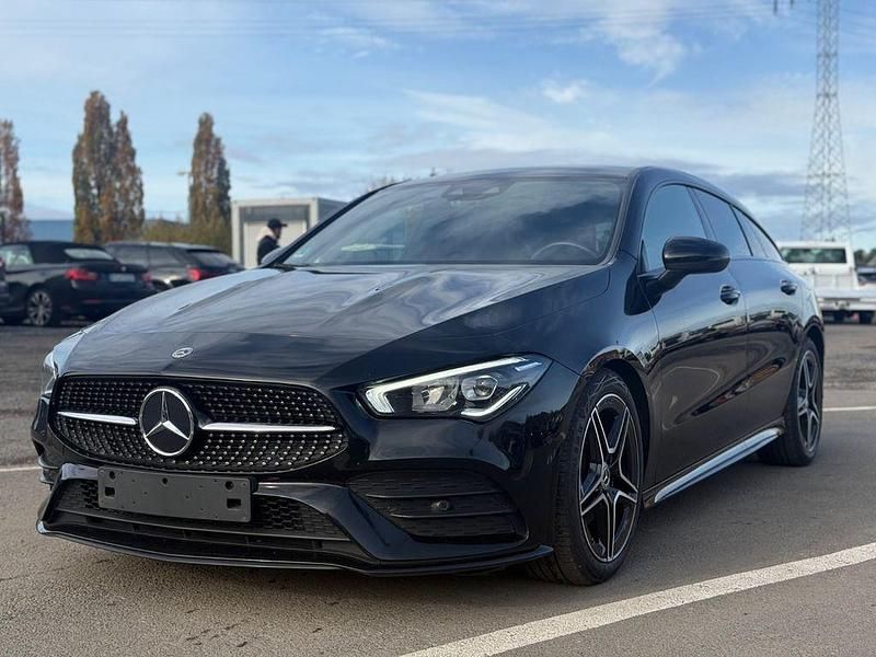 Schwarz Gebraucht 2020 Mercedes CLA180 Shooting Brake AMG line Kombi | 18.300 € (Etwas zu teuer) - Bild 1/4
