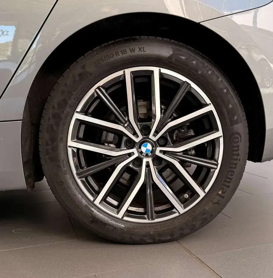 Gebraucht BMW 220 170 PS (125 kW) 2023 Skyscraper grau metallic Kombi