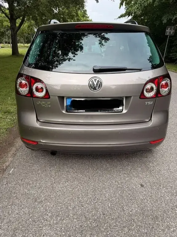 Gebraucht VW Golf Plus Cross Life 105 PS (77 kW) 2013 Braun Van / Kleinbus
