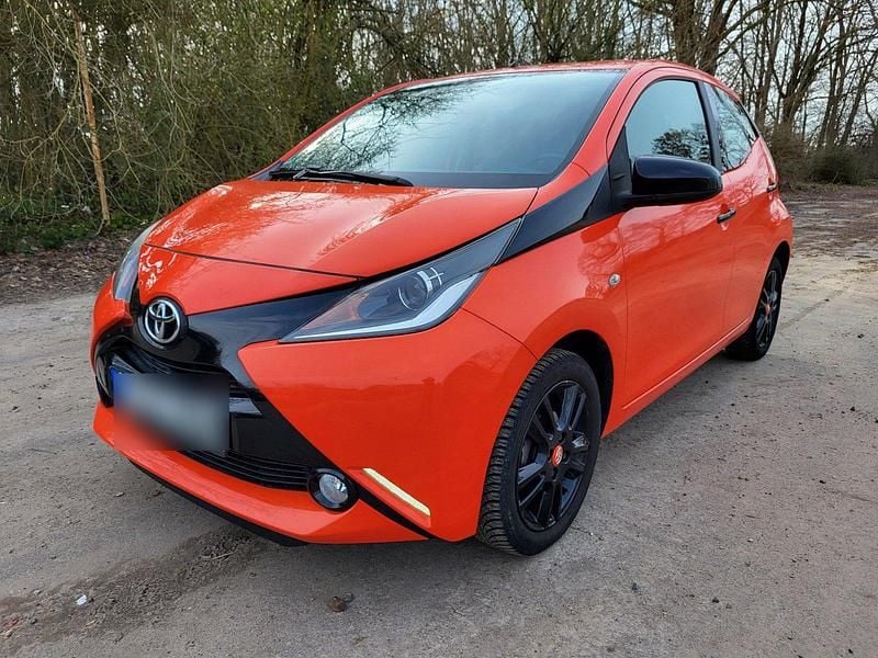 Gebraucht Toyota Aygo X-cite 69 PS (50 kW) 2014 Orange Kleinwagen