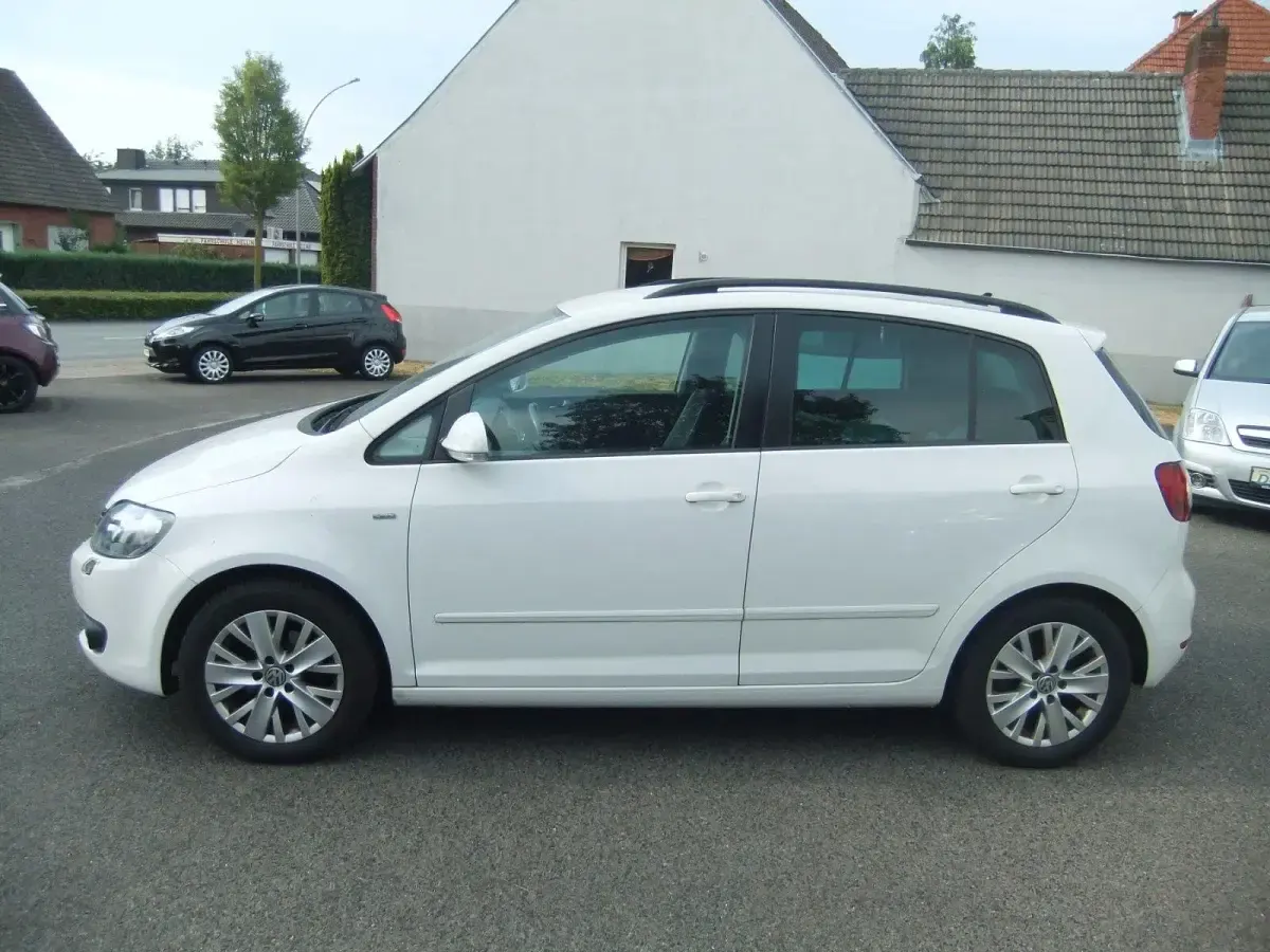 Gebraucht VW Golf Plus Cross 86 PS (63 kW) 2013 Weiß Van / Kleinbus