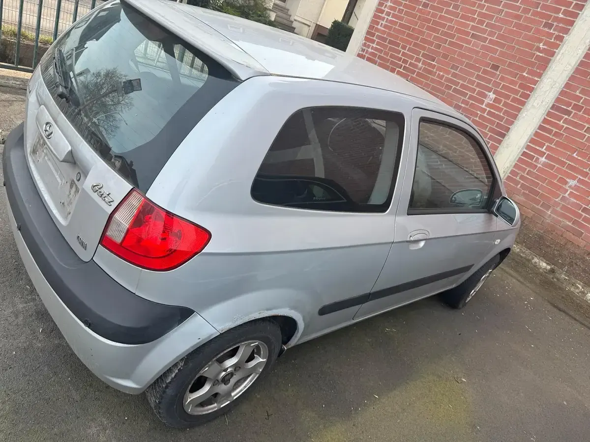 Second-hand Hyundai Getz 88 CP (64 kW) 2009 Argintiu Hatchback