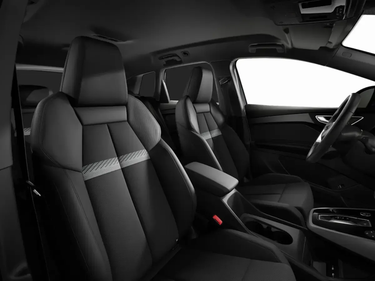Gebraucht Audi Q4 e-tron Ambiente 150 kW (204 PS) 2026 Kieselgrau SUV