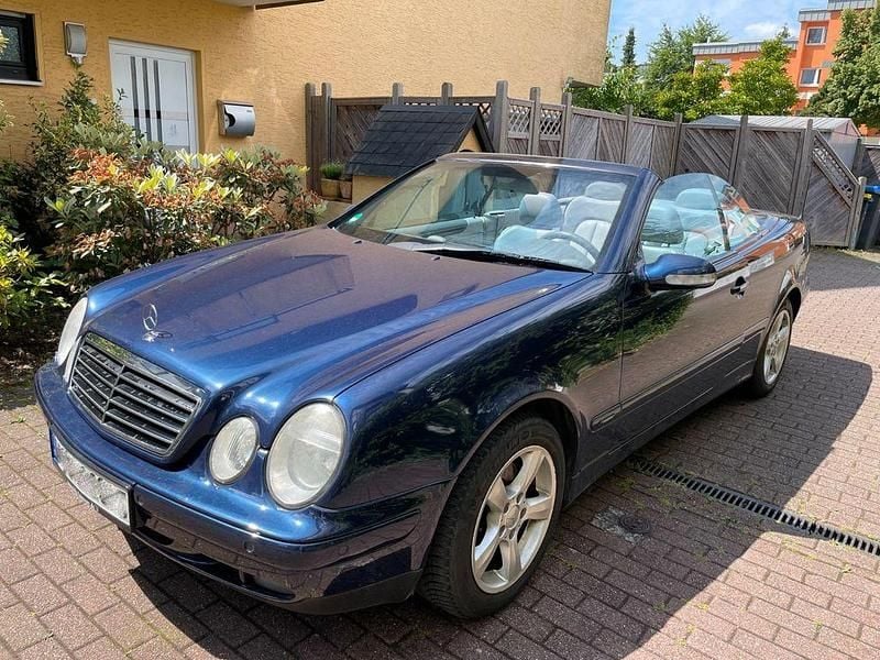 Gebraucht Mercedes CLK230 Avantgarde 193 PS (141 kW) 2000 Blau Cabrio