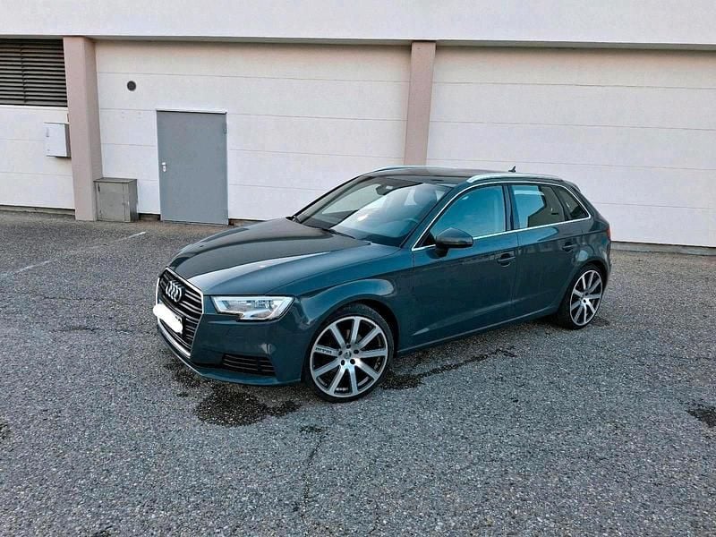 Gebraucht Audi A3 Comfort 150 PS (110 kW) 2017 Grau Limousine