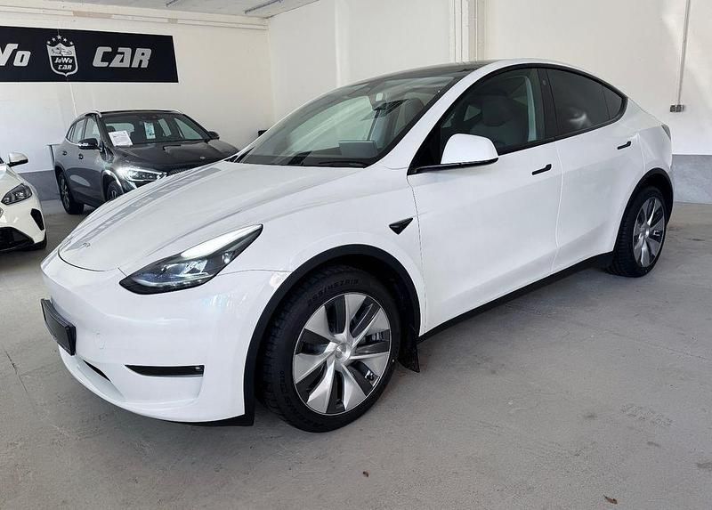 Weiß Gebraucht 2023 Tesla Model Y SUV | 37.500 € (Fairer Preis) - Bild 1/4