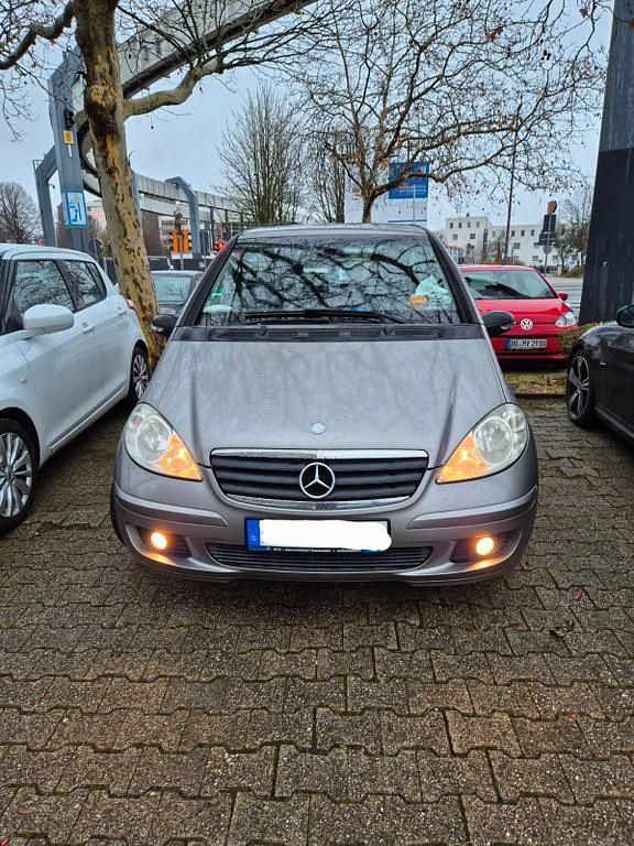 Schwarz Gebraucht 2006 Mercedes A150 Classic Limousine | 2.600 € (Fairer Preis) - Bild 1/4