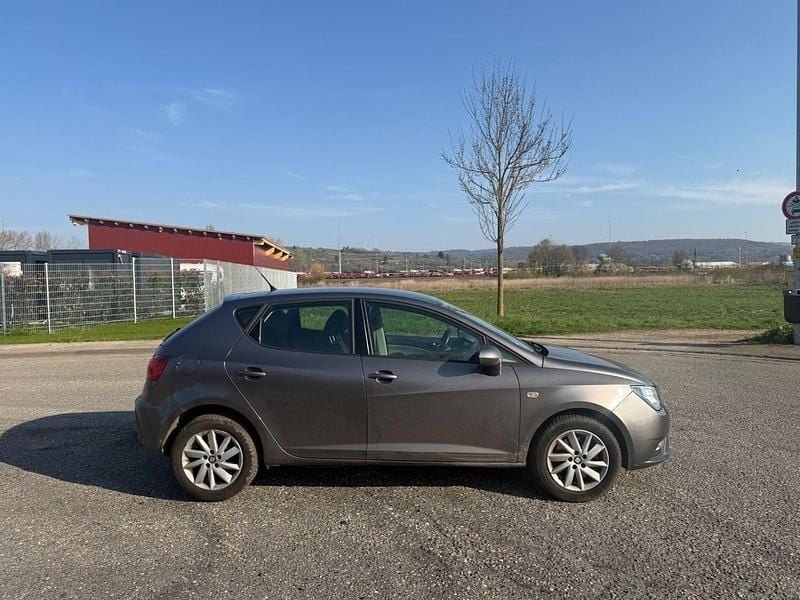 Gebraucht Seat Ibiza Stylance 105 PS (77 kW) 2015 Grau Kleinwagen