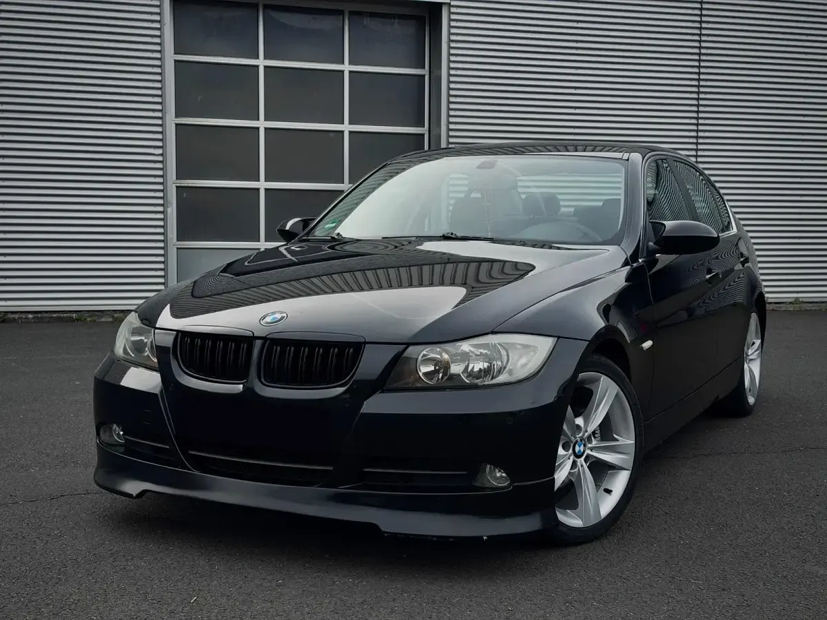 Gebraucht BMW 325 218 PS (160 kW) 2005 Schwarz Limousine