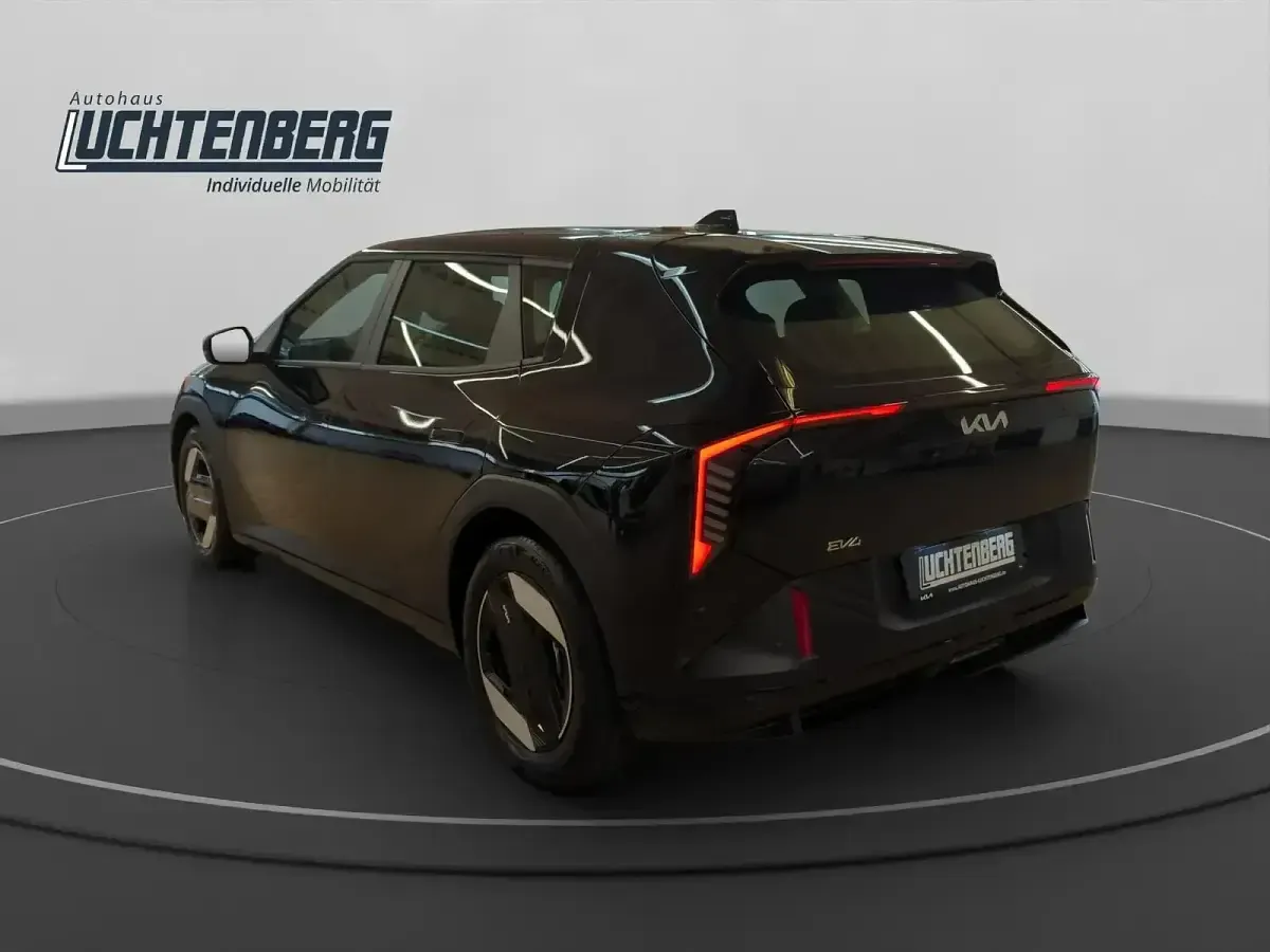 Neu Kia EV4 Earth 110 kW (150 PS) 2026 Schwarz Limousine