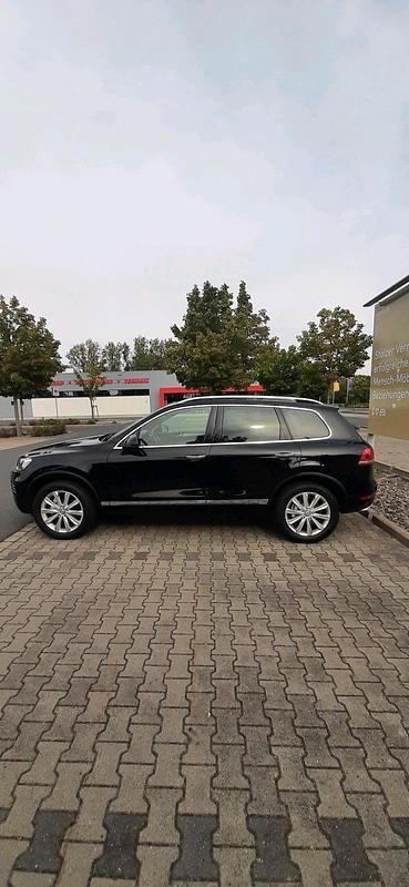 Gebraucht VW Touareg 204 PS (150 kW) 2011 Schwarz SUV