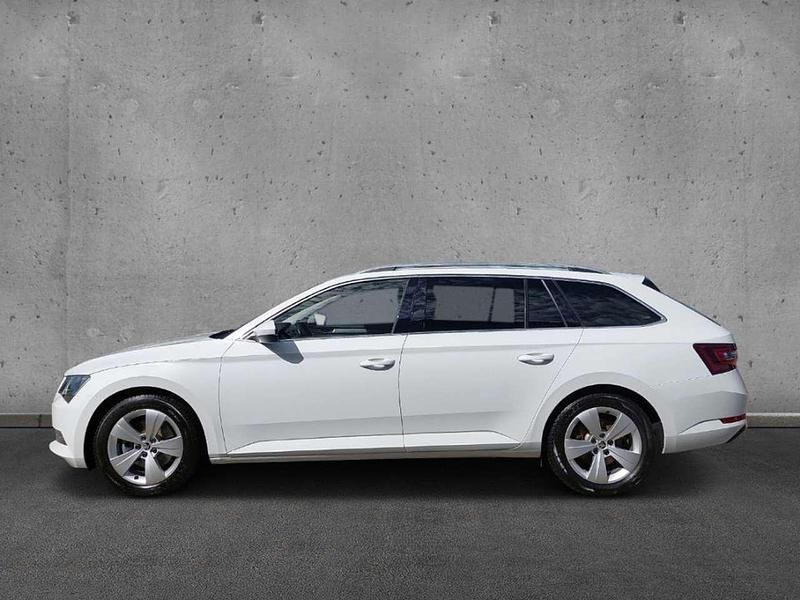 Gebraucht Skoda Superb Style 150 PS (110 kW) 2016 Moonweiss metallic Kombi