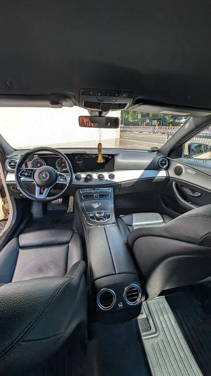 Gebraucht Mercedes E200 150 PS (110 kW) 2018 Beige Limousine