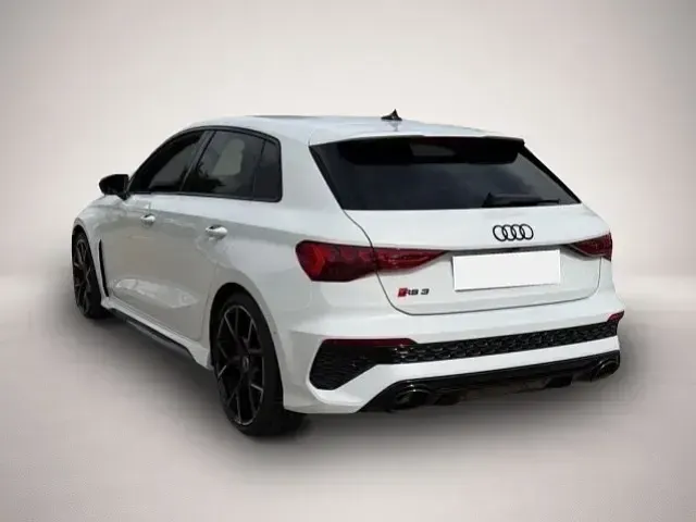 Gebraucht Audi RS3 400 PS (294 kW) 2024 Weiß Limousine