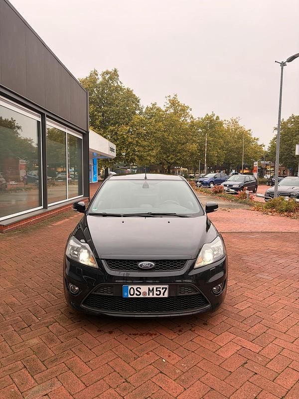 Schwarz Gebraucht 2009 Ford Focus ST Limousine | 9.400 € - Bild 1/4