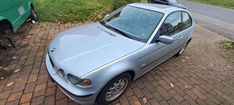 Gebraucht BMW 316 Compact 115 PS (84 kW) 2002 Silber Kleinwagen