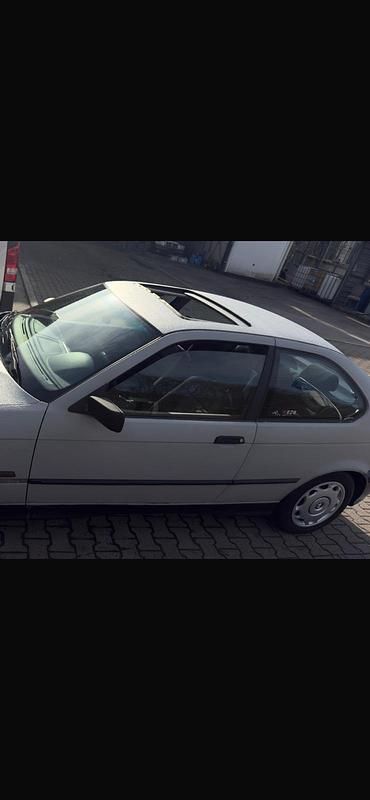 Gebraucht BMW 316 102 PS (75 kW) 1995 Grau Coupé