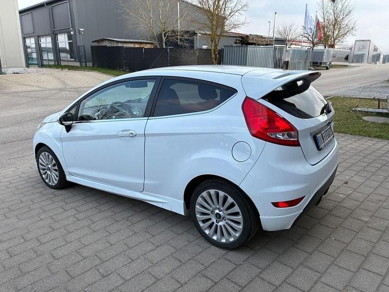 Gebraucht Ford Fiesta ST-Line 97 PS (71 kW) 2012 Weiß Kleinwagen