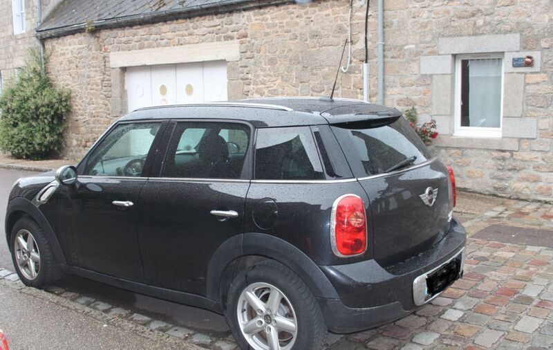 Schwarz Gebraucht 2011 Mini Cooper Countryman SUV | 5.900 € (Fairer Preis) - Bild 1/4