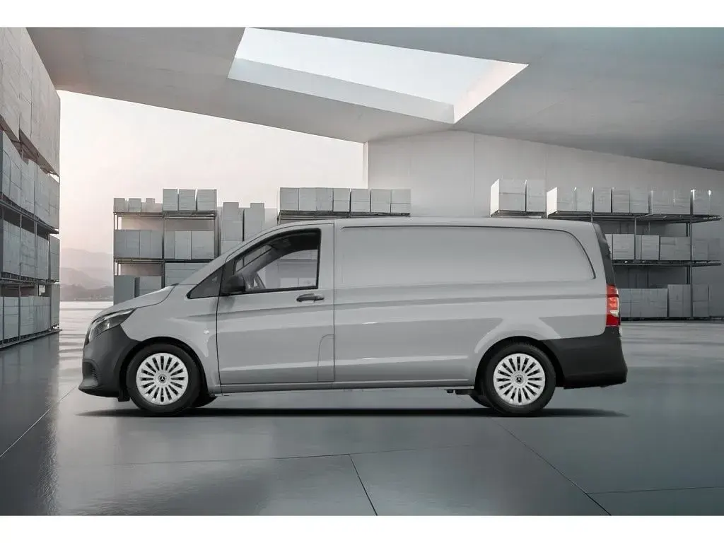 Gebraucht Mercedes Vito 163 PS (119 kW) 2025 Grau Van